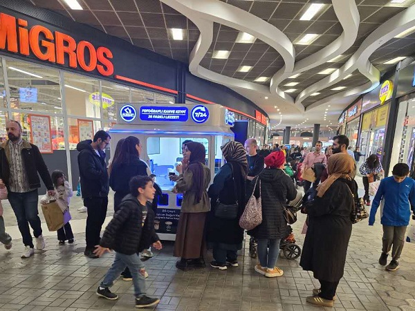Anno AI Robot Latte Art Printing Coffee Kiosk Launches in Major Turkish Supermarkets, Sparking Consumer Frenzy