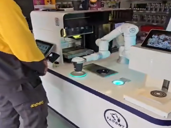Anno AI Robotic Coffee Stamping Bar at a Gas Station in Istanbul, Turkey