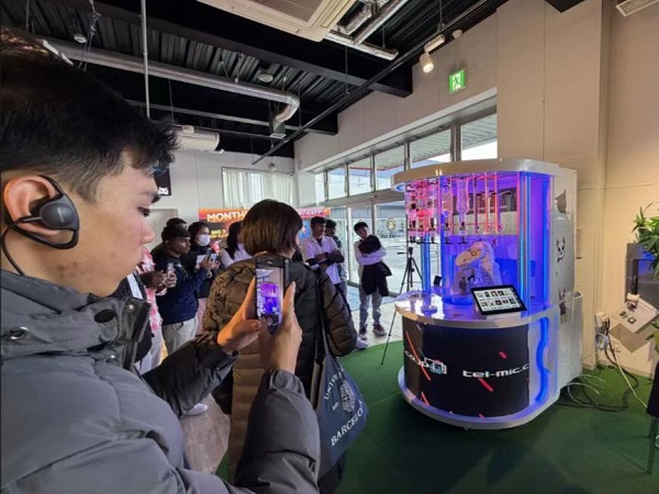 Anno AI Robot Latte Art Printing Bar and Mini AI Robot Cocktail Kiosk Launch in Japan