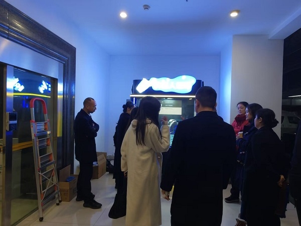 喜乐注册AI机器人现磨咖啡亭入驻成都市金牛区人民政府