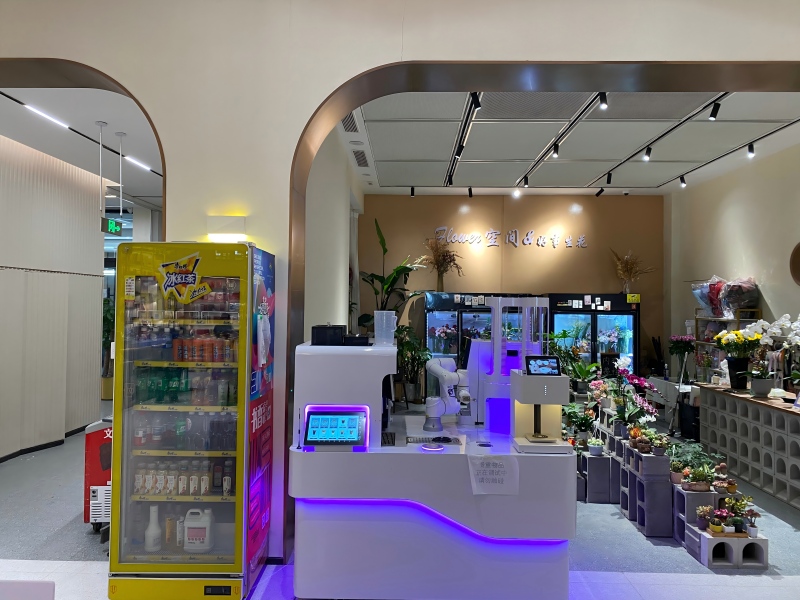 Anno AI Robot Latte Coffee Printing Bar settled in Beijing Xinhua Bookstore
