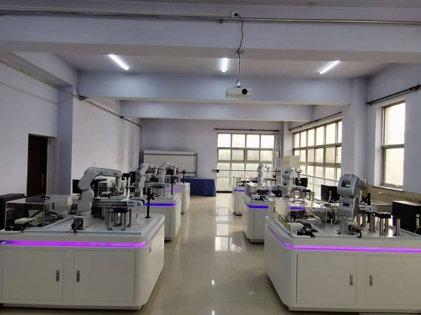 中国石油大学(青岛)机器人实验室