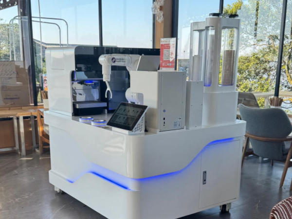 Anno AI Robot Latte Art Coffee Bar Settles in Yundian Hilltop Café, Gaoming District, Foshan